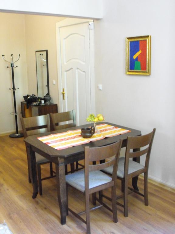 Julia Garden Apartment Burgas Luaran gambar