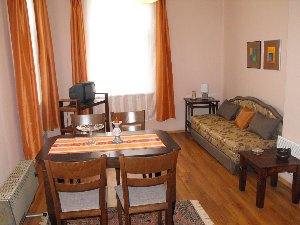Julia Garden Apartment Burgas Luaran gambar