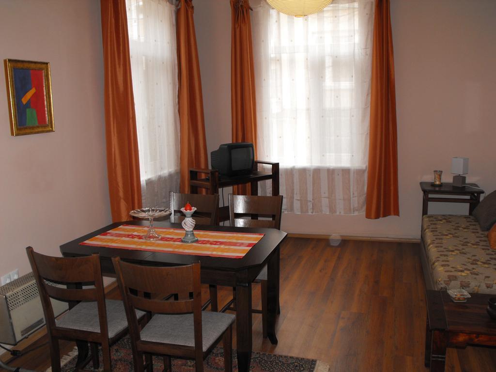Julia Garden Apartment Burgas Luaran gambar