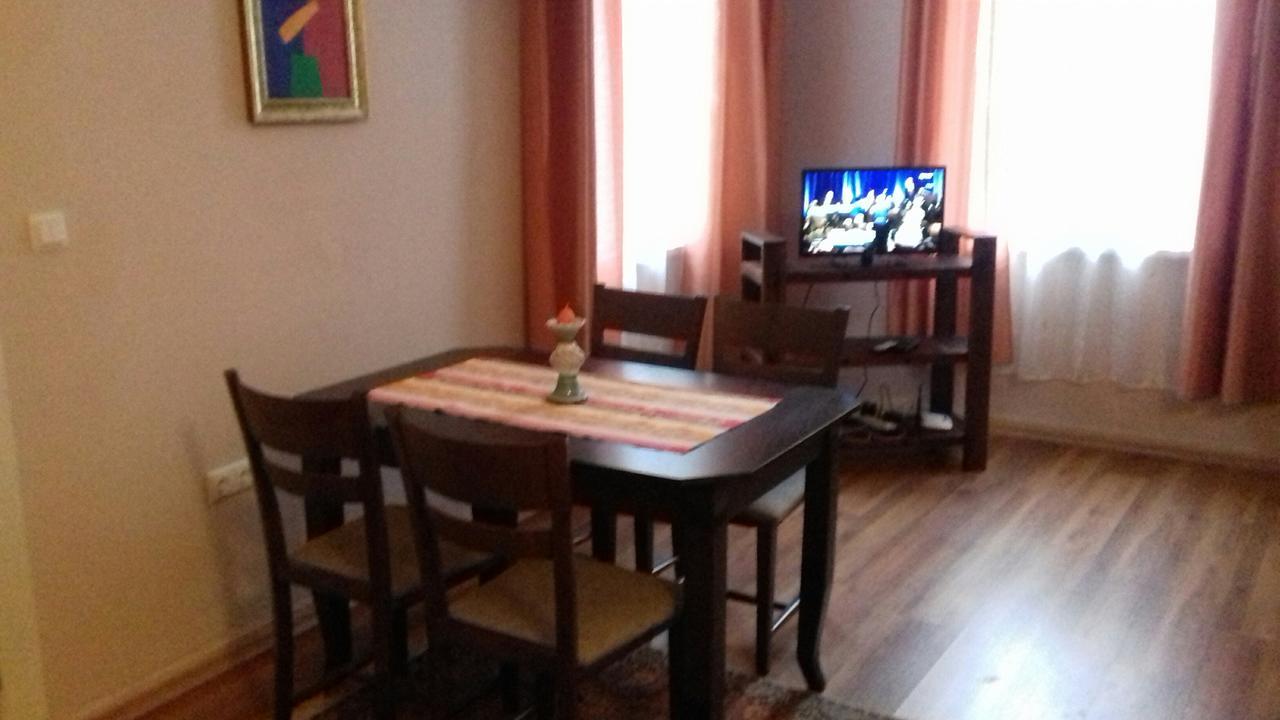 Julia Garden Apartment Burgas Luaran gambar